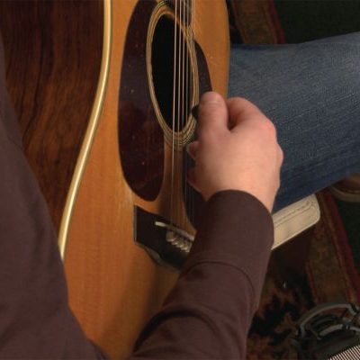 دوره آموزش گیتار آکوستیک: دوره چهارم - احساس و کراس پیکینگ Lynda - Acoustic Guitar Lessons - 4 Feel & Crosspicking