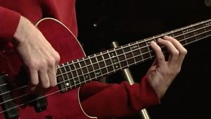 دوره آموزش گیتار باس الکتریک - مبانی Lynda - Electric Bass Lessons - Fundamentals